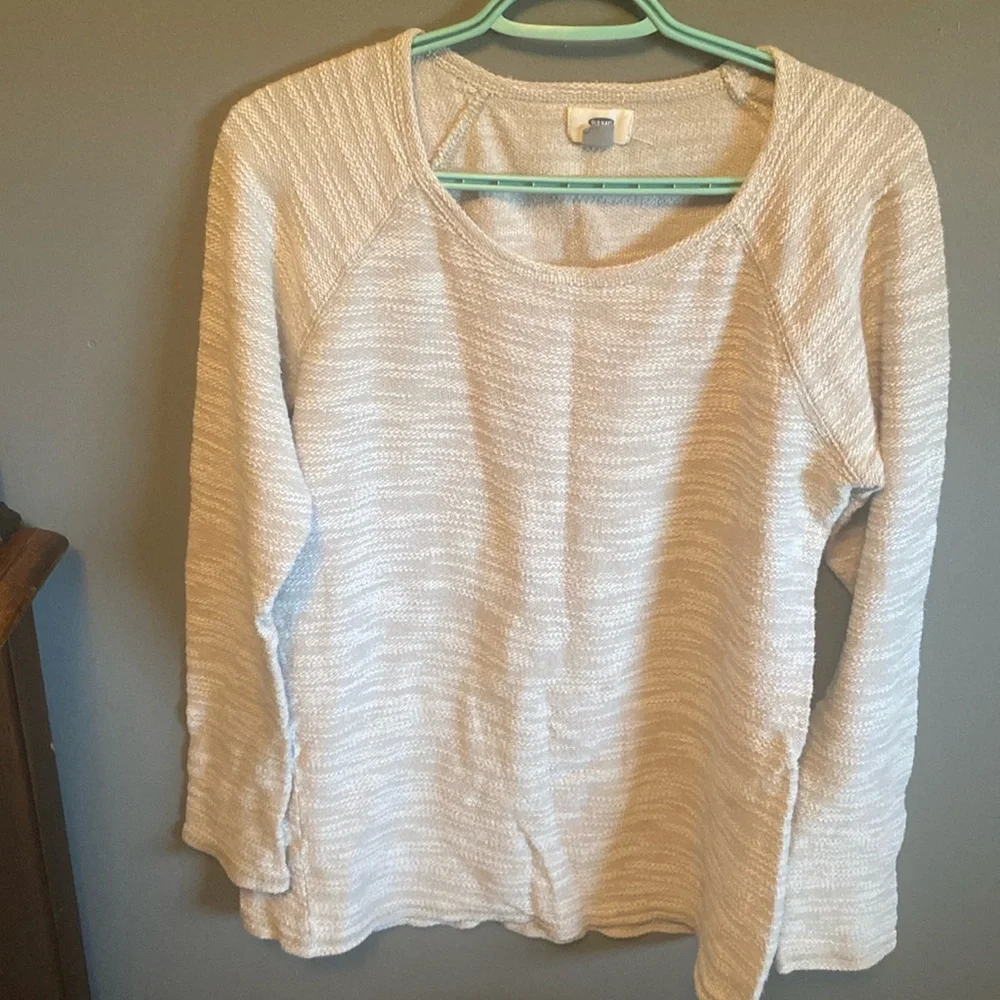💜Old Navy Sweater Worn with love, with still a lot of wear left☺️. - Picture 1 of 3